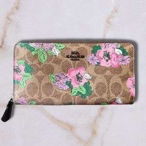 🆕COACH: NEW WITHOUT TAGS Accordion Zip Around Wallet